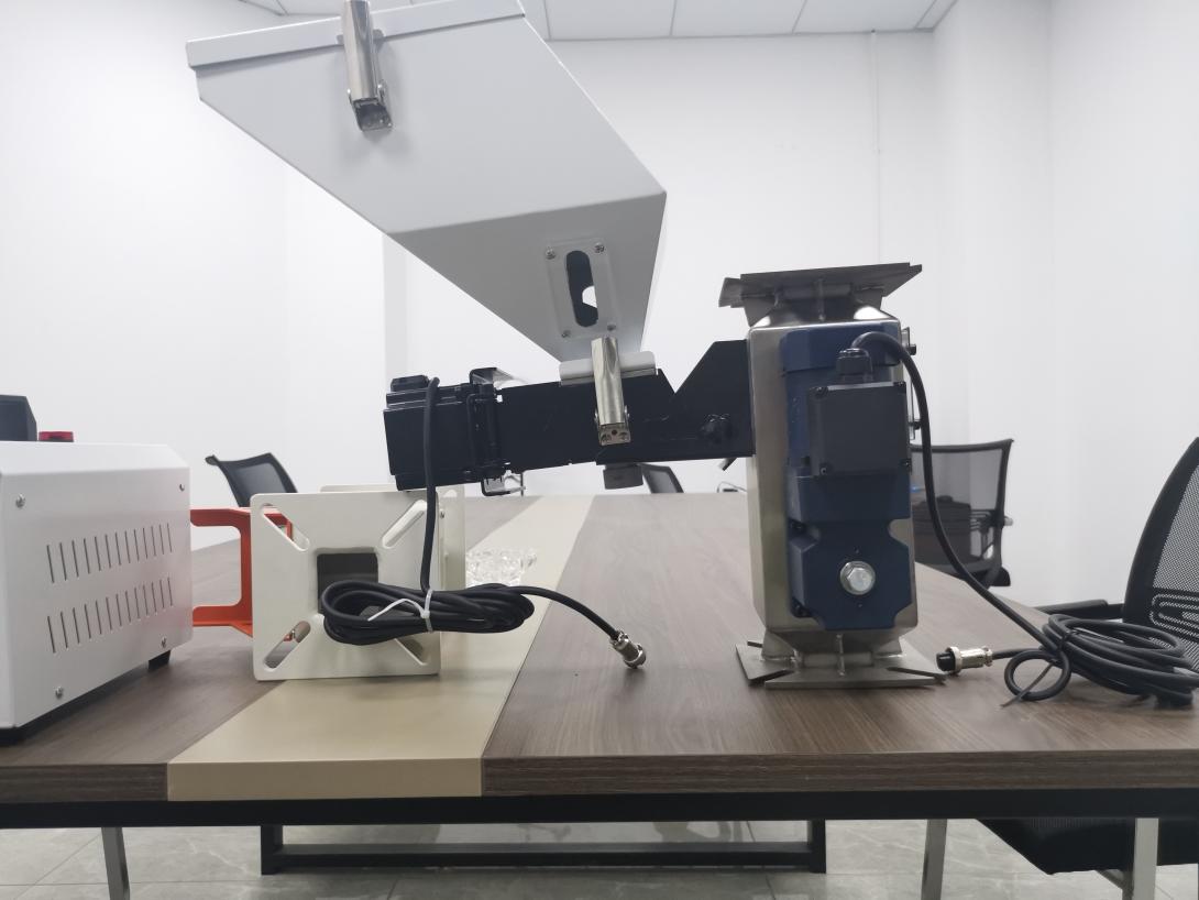 Metrological masterbatch mixer